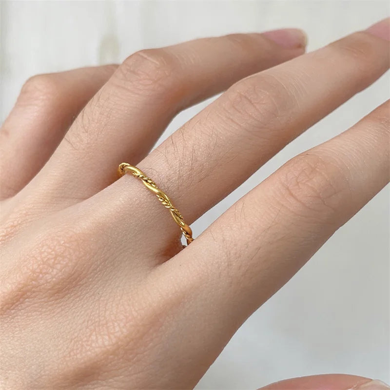 Titanium Steel Ring with 18K Gold Plating – Elegant and Durable