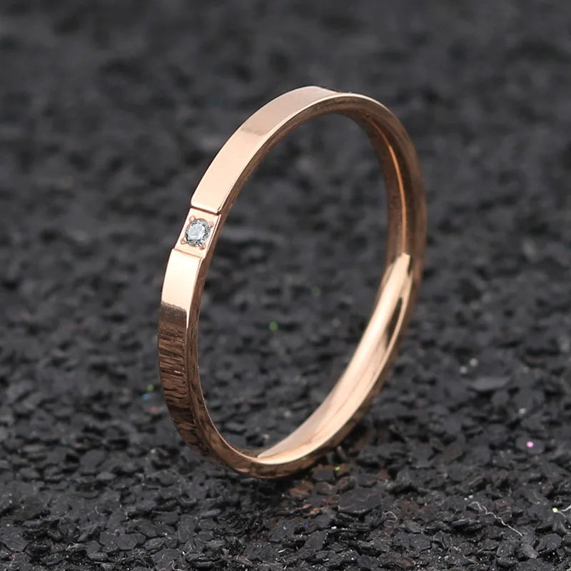 Titanium Steel Ring with Round Zircon Stone – Elegant and Timeless